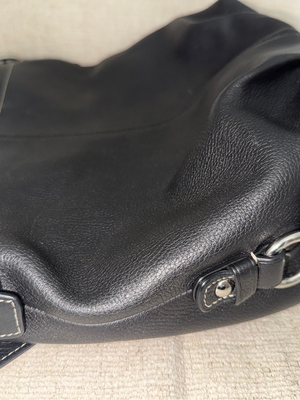Coach Women's Black Leather Shoulder Bag - Picture 3 of 8